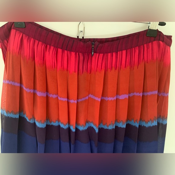 Colorful ELLE Skirt - Picture 4 of 5